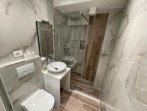 Studio, 1 Bedroom, Balcony | Bathroom - Le Petite Central Studio Apartments (Tirana)