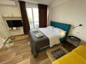 Estudio, 1 habitación, balcón, vistas a la montaña | 1 dormitorio