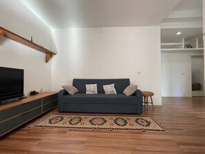 Living room - Flora - Modern Rooftop Apartment With Balcony (Tirana)