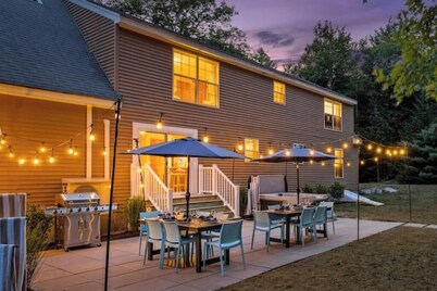 Hot tub, sauna, game room, gym - walk to Long Pond