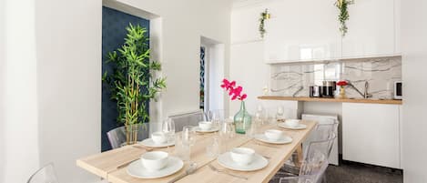 Daily local cuisine breakfast for a fee