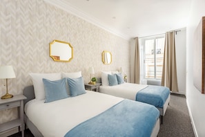 Apartment | Hypo-allergenic bedding, pillowtop beds, in-room safe - Merveil Family Suite - Saint Denis II (Paris)