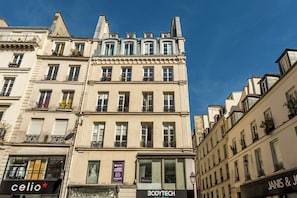 Fachada de la propiedad