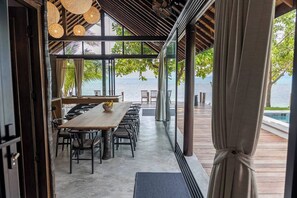 Villa, 5 Bedrooms, Smoking, Private Pool | Dining room