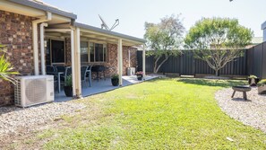 House, 4 Bedrooms, Accessible, Smoking | Outdoor dining - Stays With Ripley 3 Minutes Drive to Hospital and Beach Pet Friendly (Hervey Bay)