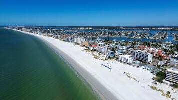 House, 2 Queen Beds (John's Pass-Time Beach Cottage #2) | Beach | On the beach