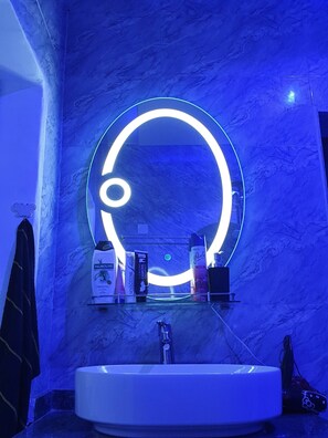 Casa, 4 habitaciones, balcón | Baño