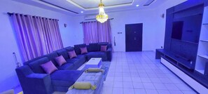 House, 4 Bedrooms, Balcony | Living room | Books - 4-bedroom in Kubwa, Abuja (Abuja)