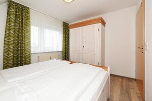 2 bedrooms