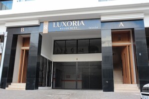 تفاصيل الفندق من الخارج