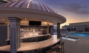 Bar (en la propiedad)