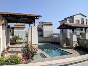 Pool - Sunninghill|Wi-Fi with Backup|Shops nearby (Sandton)