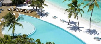 Alluring Maldives Beachfront 4 Bedroom Family Nest | Turtle Tide Suite |.