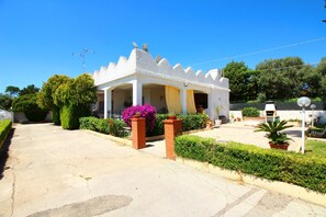 Exterior - Typical House with private pool (Siracusa)