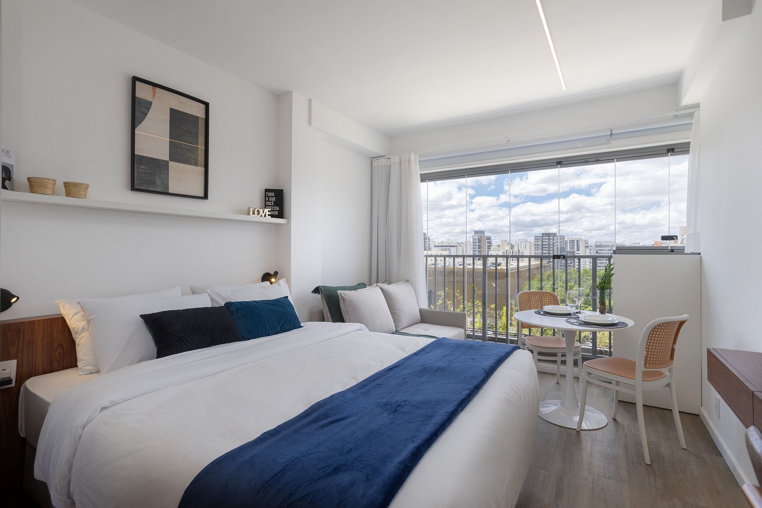 Deluxe Apartment