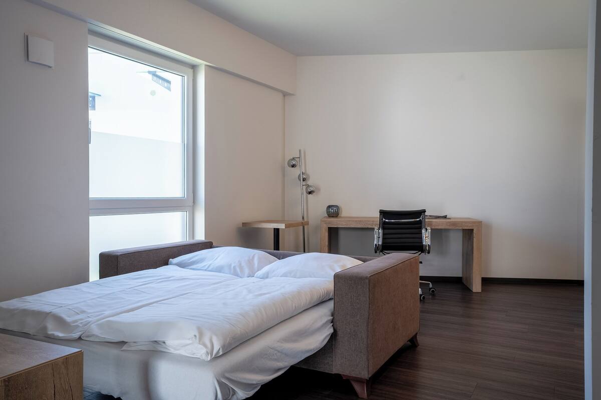 Estudio superior, vista al patio | Wifi gratis