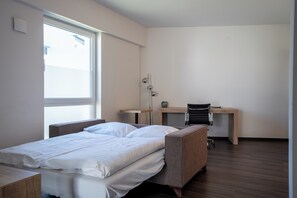 Estudio superior, vista al patio | Wifi gratis 