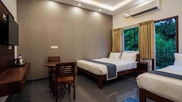 5 Schlafzimmer, Bügeleisen/Bügelbrett, WLAN, Bettwäsche