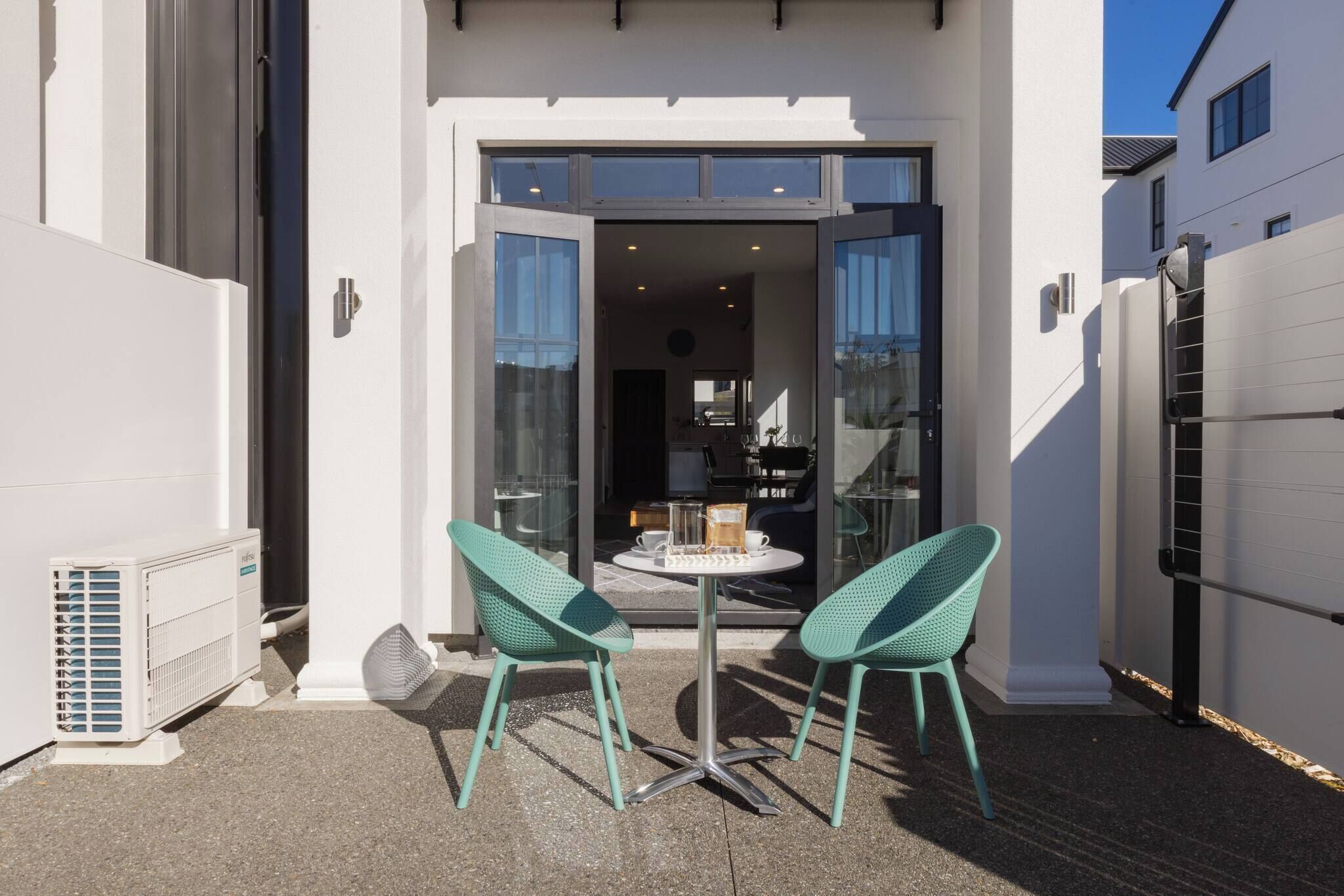 Apartment, 2 Bedrooms, Balcony, City View | Outdoor dining