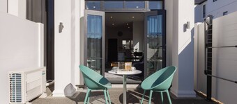 Central CBD Luxury 2 Bed Bliss By Town Hall,casino, Restaurants, Shopping