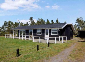 Exterior - 5 Star Holiday Home in Glesborg (Glesborg)