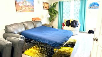 2 quartos, ferros/tábuas de passar roupa, Wi-Fi, roupa de cama