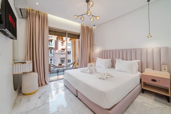 1 chambre, bureau, fer et planche à repasser, Wi-Fi