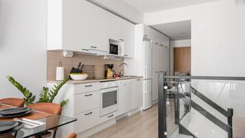 Fridge, microwave, oven, dishwasher