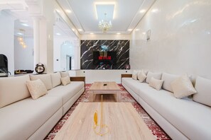 Télévision, chaîne hi-fi