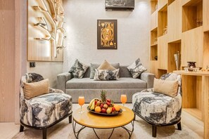 Fernseher, Stereoanlage