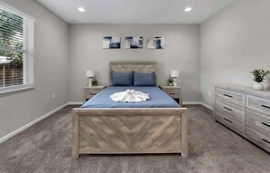 4 habitaciones, tabla de planchar con plancha, cuna de viaje y wifi 