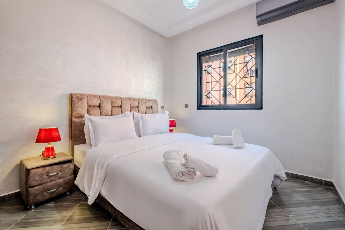 3 bedrooms, desk, iron/ironing board, WiFi