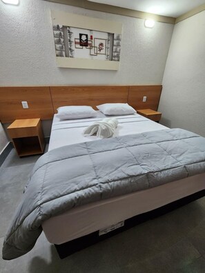 Double Room | Free WiFi - Hotel Villa Real (Piratininga)