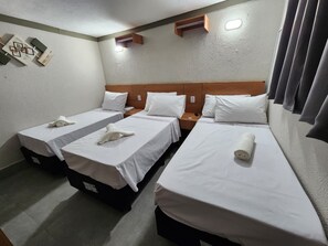 Quarto triplo standard | Wi-Fi de cortesia