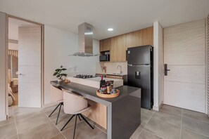 Fridge, microwave, oven, coffee/tea maker