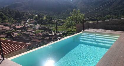 Maison de Vacances 'Aurora' avec Vue sur la Montagne, Wi-Fi et Climatisation