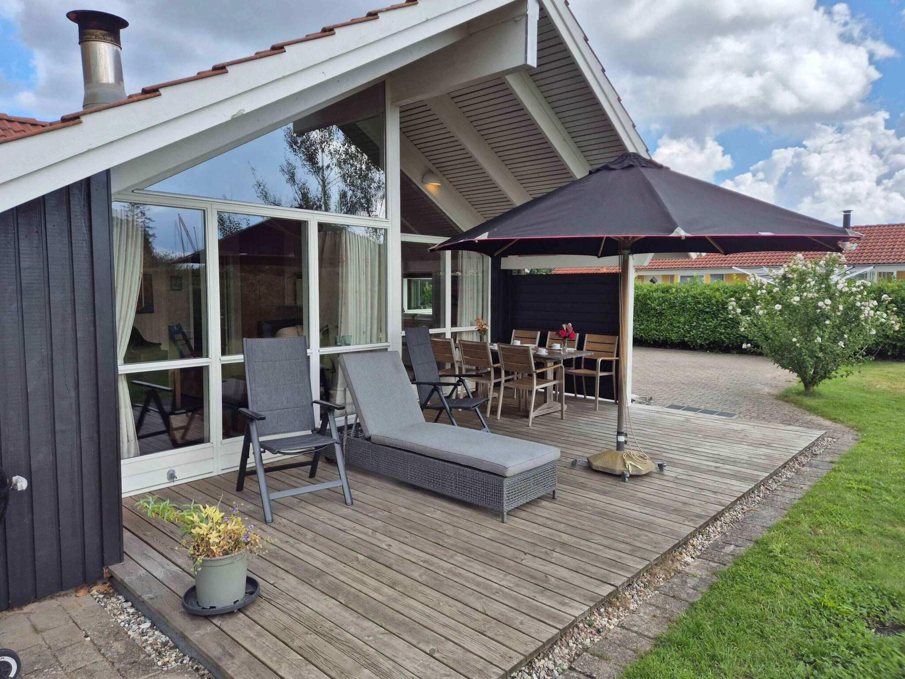 House | Outdoor dining