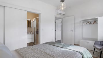 2 slaapkamers, een strijkplank/strijkijzer, wifi, beddengoed