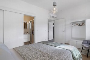 2 habitaciones, tabla de planchar con plancha, wifi y ropa de cama 