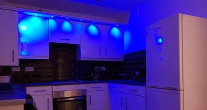 Charming Liverpool Home With Gardens and Parking