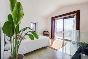 2 chambres, fer et planche à repasser, Wi-Fi, literie fournie