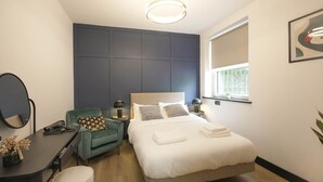 Exterior - Sixty Aparthotel 1bed, Central Cardiff + Parking (Cardiff)