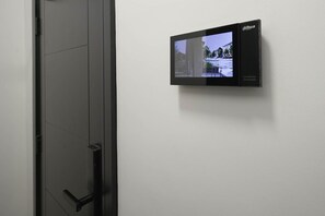 Exterior - Sixty Aparthotel 1bed, Central Cardiff + Parking (Cardiff)