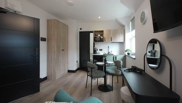 Exterior - Sixty Aparthotel 1bed, Central Cardiff + Parking (Cardiff)