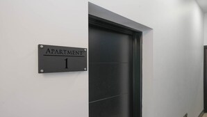 Exterior - Sixty Aparthotel 2bed, Central Cardiff + Parking (Cardiff)