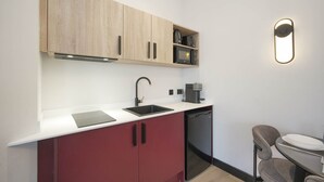 Exterior - Sixty Aparthotel 2bed, Central Cardiff + Parking (Cardiff)