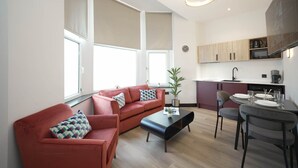 Exterior - Sixty Aparthotel 2bed, Central Cardiff + Parking (Cardiff)