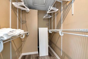 Interior - Spacious 7BR Family Retreat Near Mall of GA, Sleeps 17 (Buford)