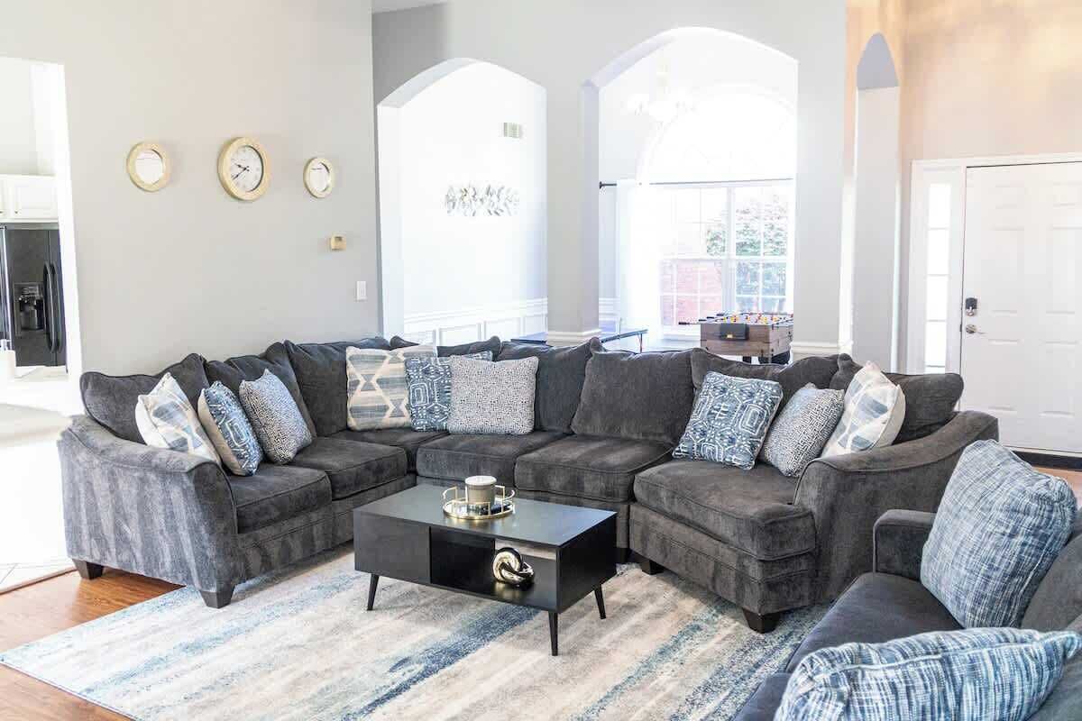 TV, fireplace, offices