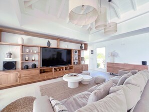 TV, DVD player